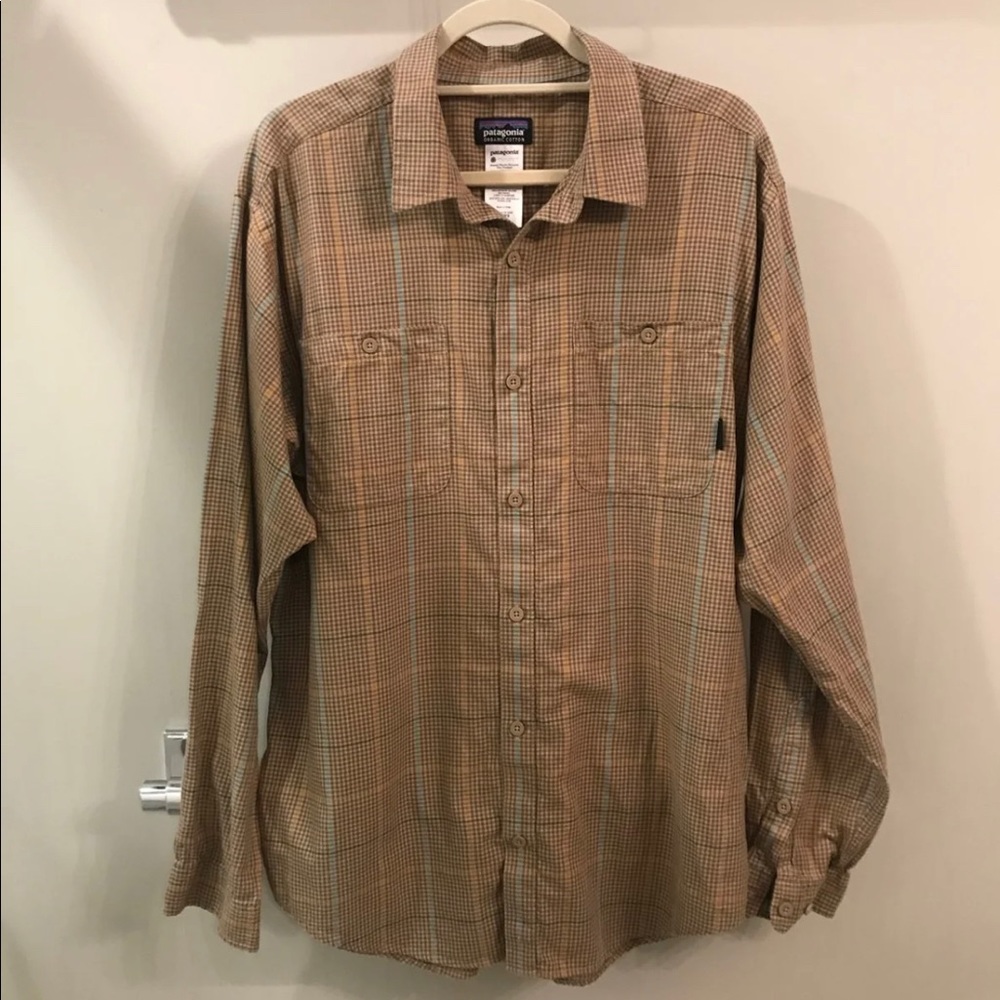 Patagonia Men’s Button Down Plaid Shirt